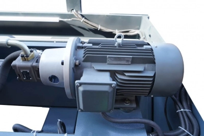 Ножницы гильотинные гидравлические Metal Master HCJ 2540 Е