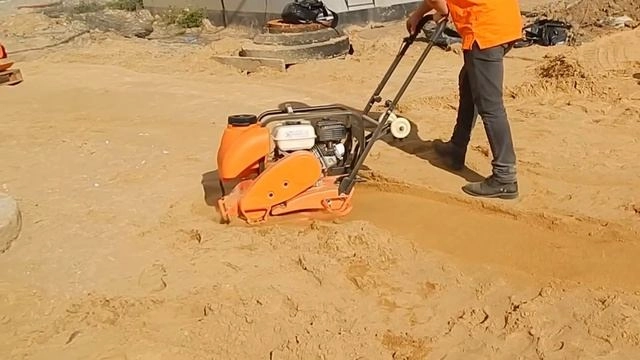 Виброплита поступательного движения GROST VH 60C - изображение
