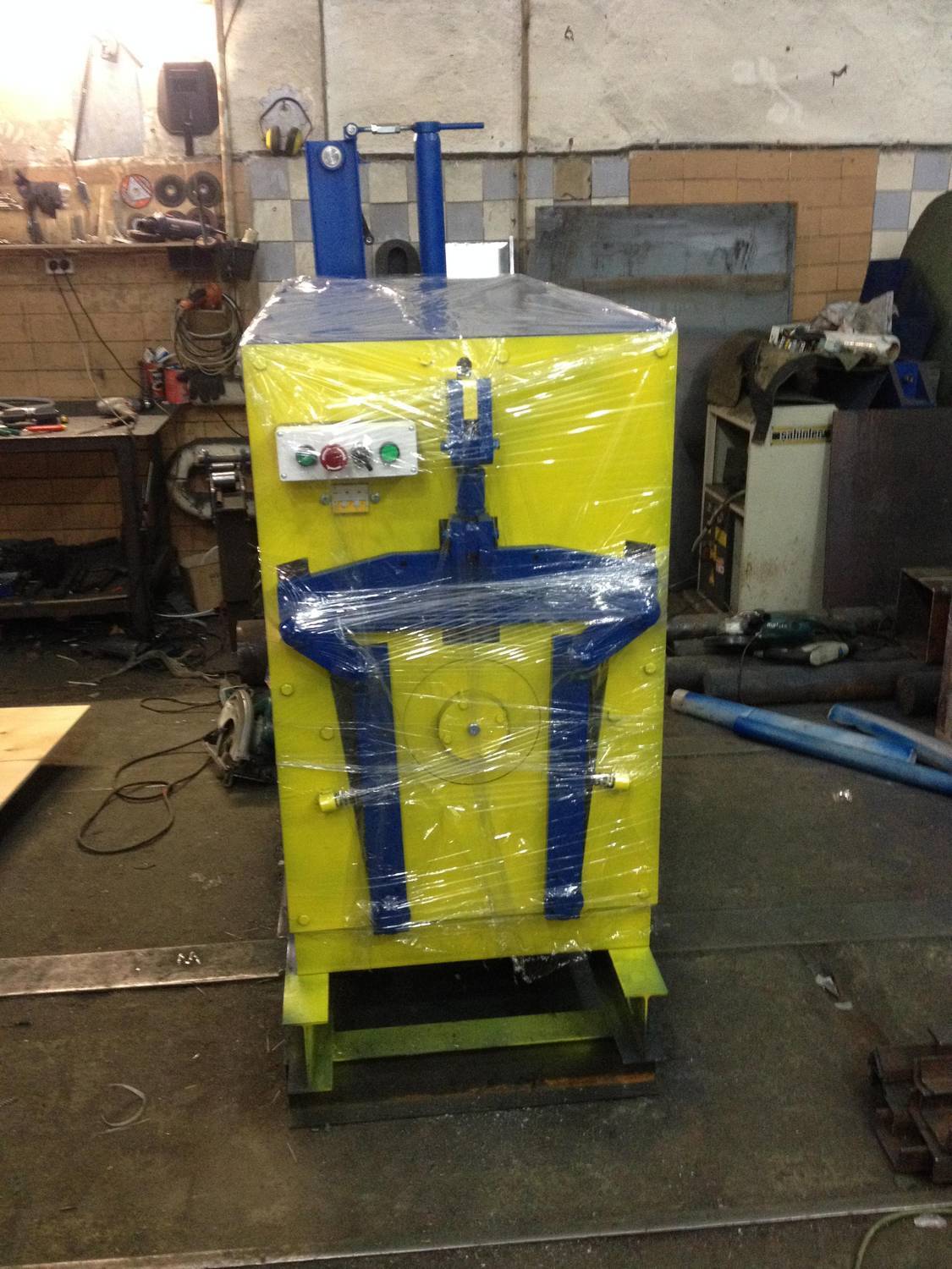 Автоматический станок для изготовления гофроколена АСГ - 200