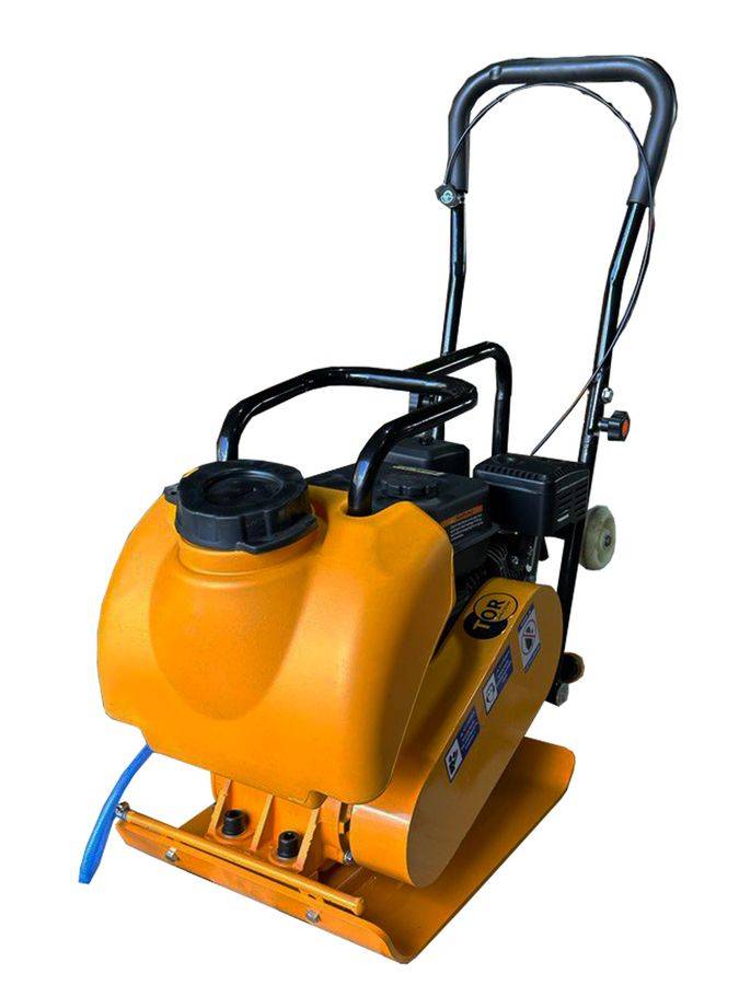 Виброплита TOR C-60(X)  67кг, 15кН (Loncin) бак, колесный комплект