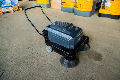 Машина подметальная TOR A100 с АКБ GEL 12/100 В/Ач